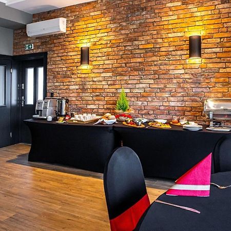 Ranczo Daniela Hostel Pobiedziska Ngoại thất bức ảnh