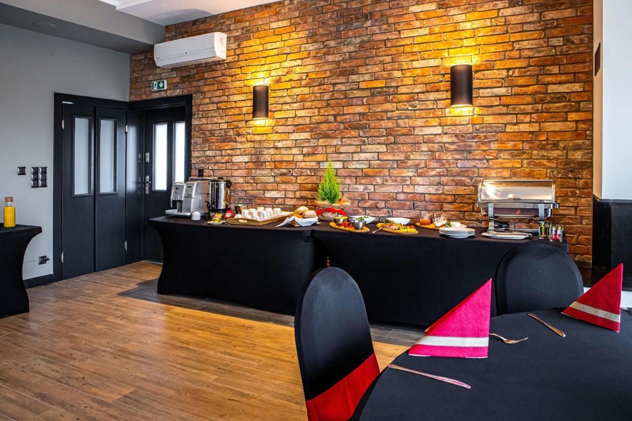 Ranczo Daniela Hostel Pobiedziska Ngoại thất bức ảnh